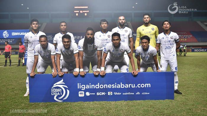 Arema vs Persib: Robert Alberts Minta Anak Asuhnya Tak Hanya Fokus Pada 'Cak Sodiq'