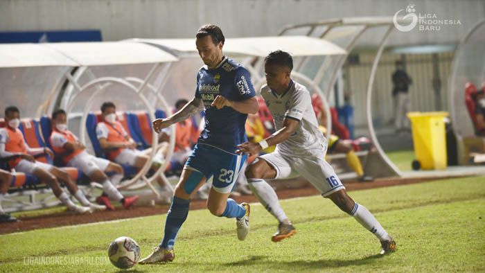 Robert Alberts Bersikap Cerdik dan Hati-hati dalam Menentukan Starting XI Persib vs Arema