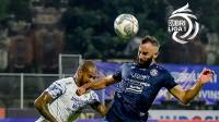 Kabar Buruk dari Persib Seusai Bentrok dengan Arema: 2 Pemain Kena Skorsing, 1 Tanda Tanya