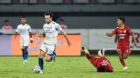 Rian D'Masiv Tulis Ini Usai Persija Kalah dari Persib, Netizen: Kau Hancurkan Aku dengan Sikapmu