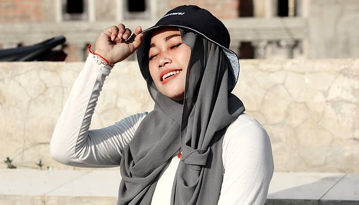 Bobotoh Cantik asal Cirebon Ingatkan Persib Tetap Fokus