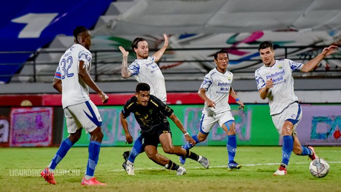 Ini Jadwal Ricky Kambuaya dan Rachmat Irianto Bergabung dengan Skuad Persib