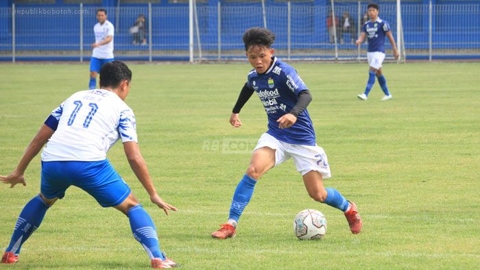 Bobotoh Terpikat Penampilan 2 Pemain Muda Persib, Netizen: Bow Semakin Tenggelam