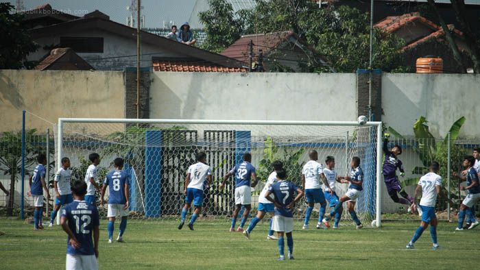 Robert Alberts Sampaikan Sedikit Kabar Baik Usai Persib Gelar Gim Internal