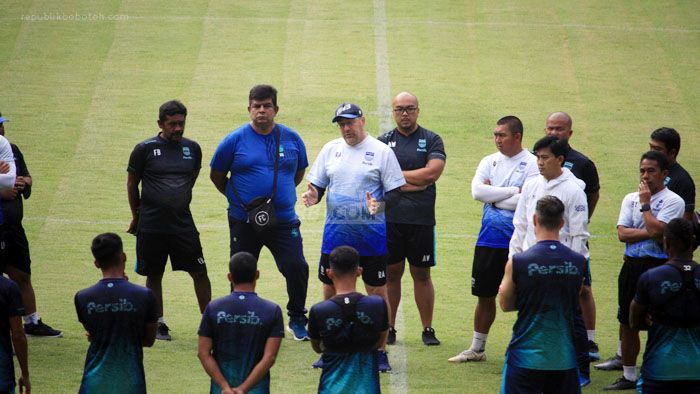 Masuk Pekan Kedua, Robert Beberkan Program Persib