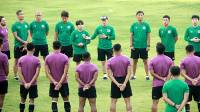 Foto-foto Latihan Timnas Indonesia di Stadion Sidolig Jelang Laga Kontra Bangladesh