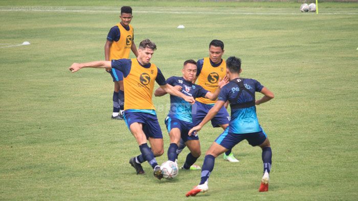 Antusiasme Pemain Persib dalam Latihan Terus Meningkat