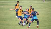 Antusiasme Pemain Persib dalam Latihan Terus Meningkat