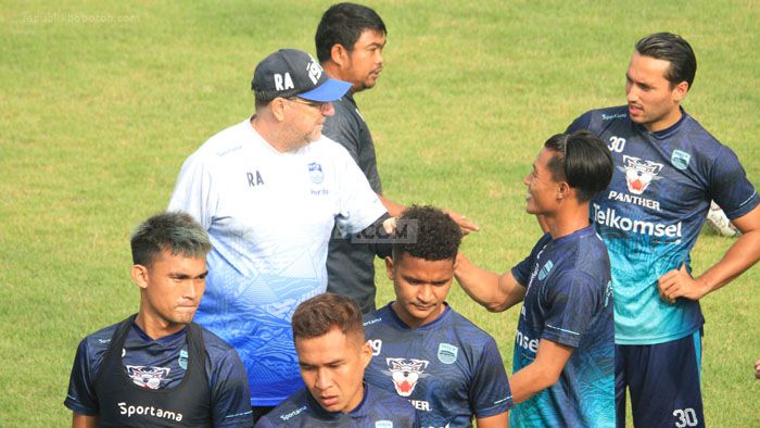 Dua Tantangan Sudah Menanti Skuad Persib di Batam