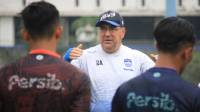 Berharap Bisa Berlatih di GBLA, Pelatih Persib Menanti Kabar dari Manajemen