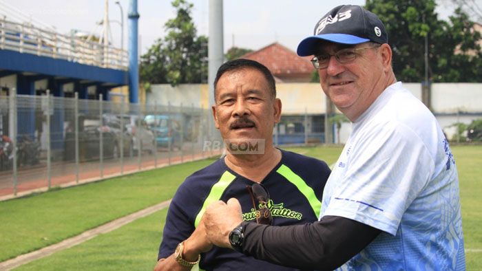 Imbauan Umuh Untuk Bobotoh yang Memaksa ke Stadion Tanpa Memiliki Tiket