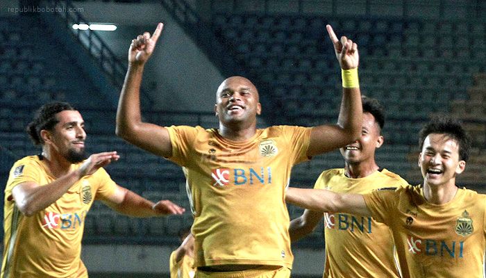 Luizinho Passos Wanti-wanti Kiper Persib karena Atribut Spesial Anderson Salles