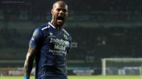 Parade Foto Selebrasi David da Silva Hingga Keributan di Laga Persib vs Bali United Piala Presiden 2022
