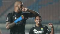 David Da Silva Ajak Bobotoh Berdonasi untuk Keluarga Ahmad Solihin dan Sofiana Yusuf
