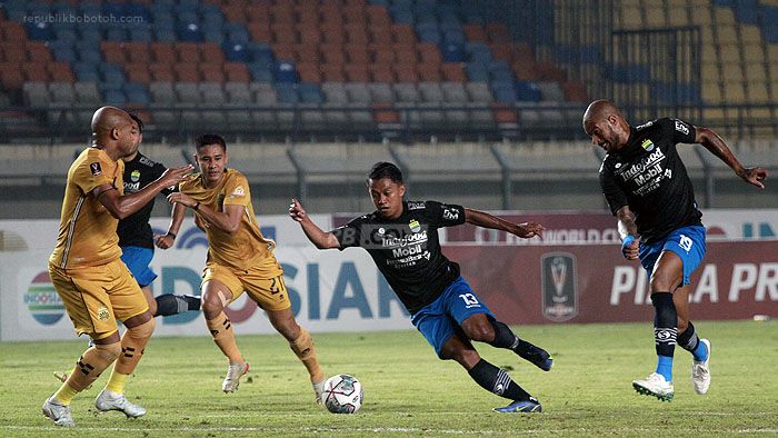 Meski Menang, Robert Akui Penampilan Persib Tak Terlalu Bagus