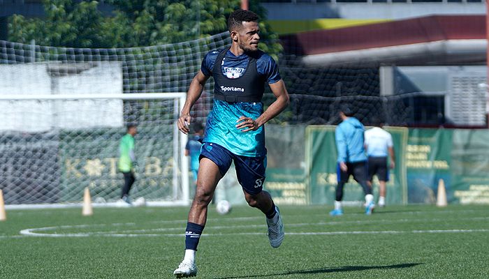 Ricky Kambuaya Ungkapkan Perasaannya setelah Latihan Perdana Bareng Persib