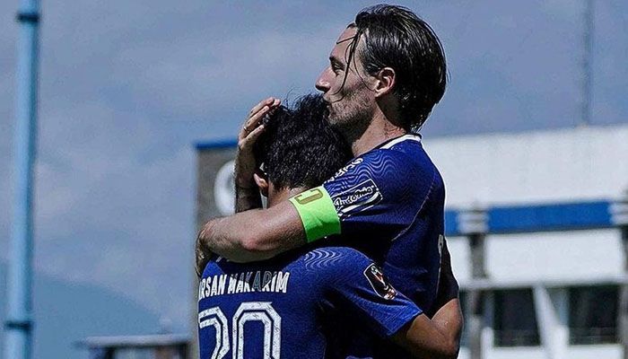 Saat Jadi Algojo Penalti Arsan Makarin Izin Pada Marc Klok, Bobotoh: Alus  Attitude