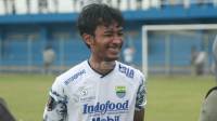 Robi Darwis Ceritakan Reaksi Keluarganya saat Jalani Debut Bersama Persib