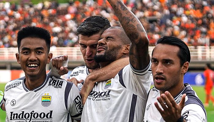 Kebobolan 9 Gol, Klaim Robert Persib sebagai Tim dengan Pertahanan Terbaik tak Berlaku Lagi