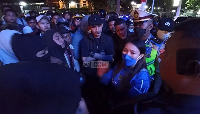 Sedang Libur, tak Ada Petinggi Persib yang Temui Bobotoh saat Geruduk Kantor PT PBB