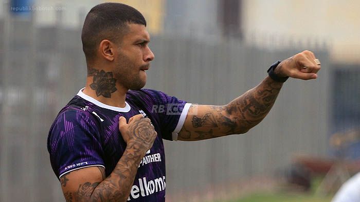 Bertekad Bawa Persib Bangkit, Ciro Alves Minta Menu Latihan Berat ke Pelatih Fisik