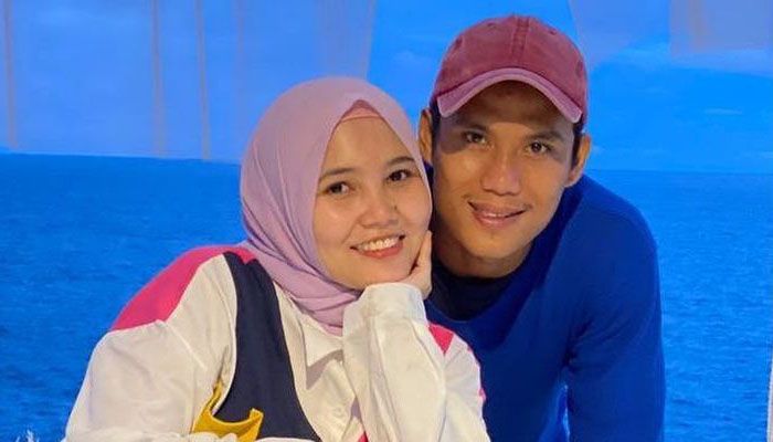 Begini Cara Sang Istri Pemain Persib Paksa Robert Alberts Memainkan Suaminya