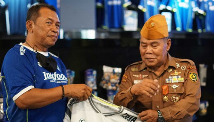 Sambut HUT Ke-77 Republik Indonesia, Seperti Ini Cara Legenda Persib dan Veteran Berbagi Cerita