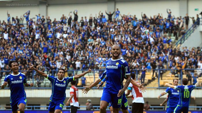 Permainan Persib Dinilai Jauh dari Kata Solid dan Kompak Meski Punya Skuad Mewah