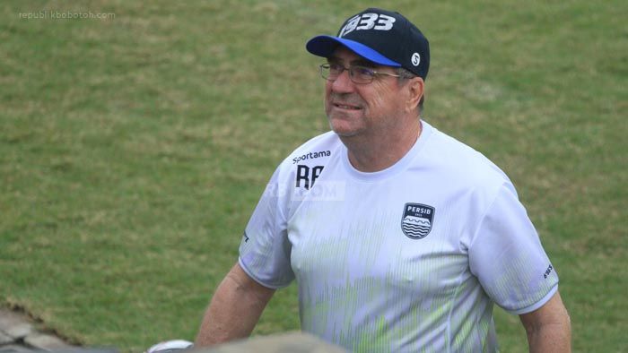 Robert Alberts Dirumorkan Bakal Balik ke Persib, Netizen: Welcome Back Bah!