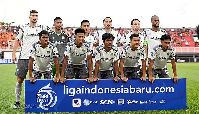 Skuad Mewah Persib tak Berguna tanpa Kekompakan