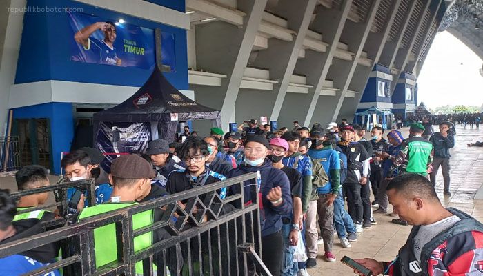 Antusiasme Bobotoh Meningkat, Pintu Masuk Tribun Timur Mulai Dipadati 