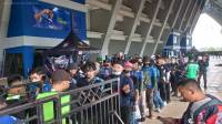 Antusiasme Bobotoh Meningkat, Pintu Masuk Tribun Timur Mulai Dipadati 