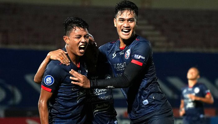 Kata Dedik Setiawan setelah Persib Gagalkan Upaya Arema Keluar dari Krisis