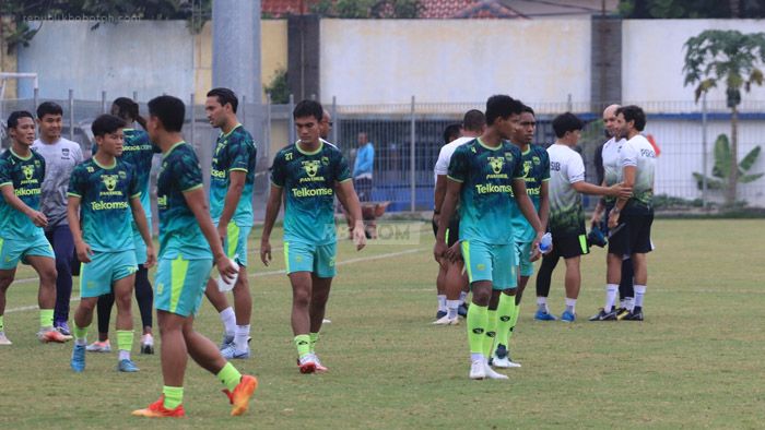 Persiapan Persib Hadapi RANS Nusantara Diwarnai Absennya Tiga Pemain dan Tiga Lainnya Berlatih Terpisah
