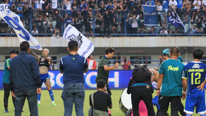 Direktur dan Legenda Persib Komentari Kehebohan Dua Awak Tim Maung Bandung Usai Taklukan Barito Putera