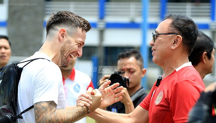 Peringkat Curacao Lebih Baik, Iwan Bule Optimistis Marc Klok Cs Tampil Moncer