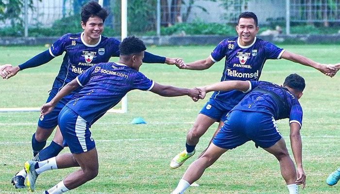 Jelang Kontra Arema, Bobotoh Mulai Tagih Dua Asisten Pelatih Spanyol