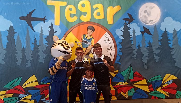 Pemain Persib Nonton Bareng Film Tegar Bersama Anak-anak Berkebutuhan Khusus, Zalnando: Semoga Menginspirasi