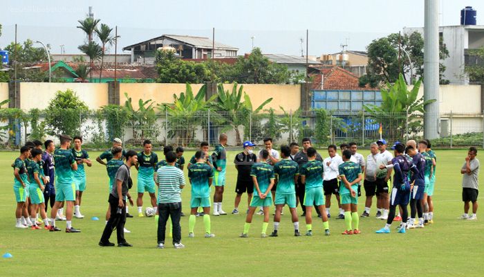 Lama Menghilang, Pemain Ini Kembali Hadir di Latihan Persib