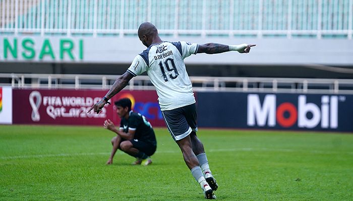 Persib Kebobolan Lewat Set Piece, Begini Reaksi Luis Milla