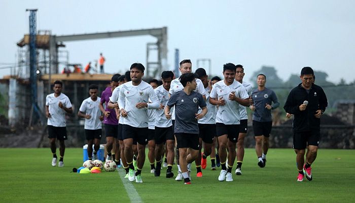 Kompetisi Terhenti, Kebugaran Fisik Marc Klok Cs Bermasalah