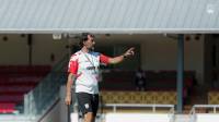 Jangan Terbang! Tiga Pujian Pelatih Persis untuk Persib