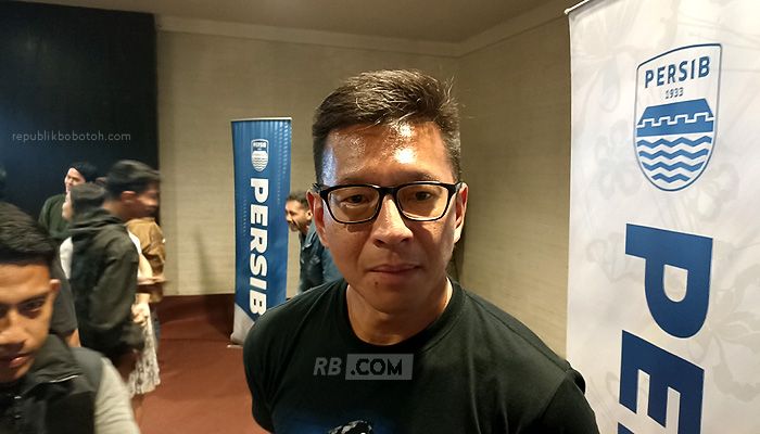 Reaksi Teddy Tjahjono saat Melihat Kepemimpinan Wasit di Laga Persib vs PSM
