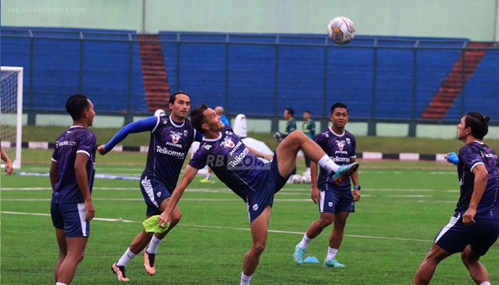 Dilatih Lagi dengan Luis Milla, Rezaldi Hehanusa Akan Berusaha Keras Beradaptasi