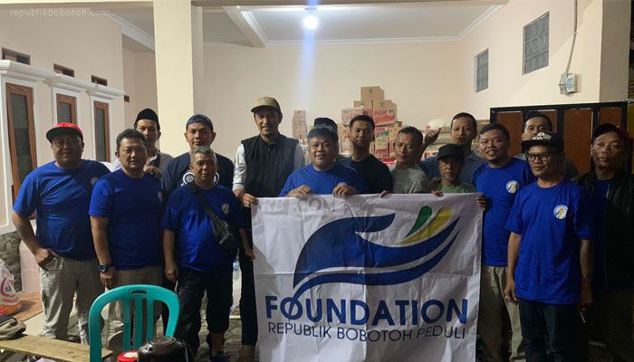 Yayasan Republik Bobotoh Peduli Salurkan Bantuan untuk Korban Kebakaran