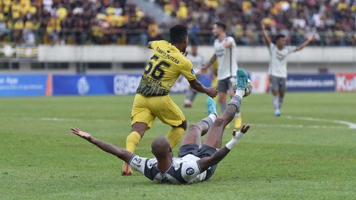 Luis Milla Ajak Skuad Persib Bangkit Usai Ditimpa Musibah