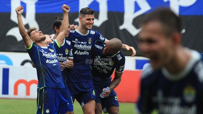 Hasil dan Skor Sementara Persib Bandung vs Bhayangkara FC