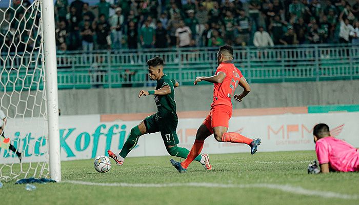Satu Pemain Persebaya Terjerat Skorsing saat Hadapi Persib