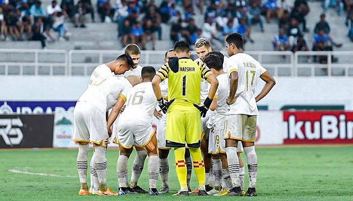 Pelatih Dewa United Takjub dengan Kinerja Anak Asuhnya saat Hadapi Persib
