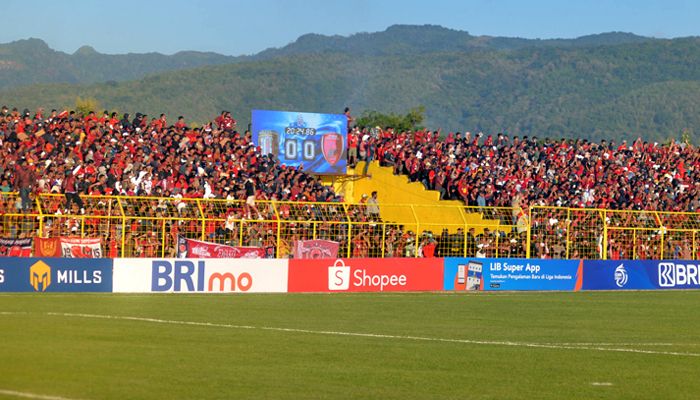 2 Kelompok Suporter PSM Bentrok, Tribune Selatan Gelora BJ Habibie Ditutup saat Hadapi Persib